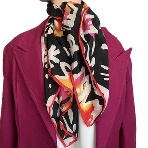 Oscar de La Renta vintage 1001% silk scarf.
